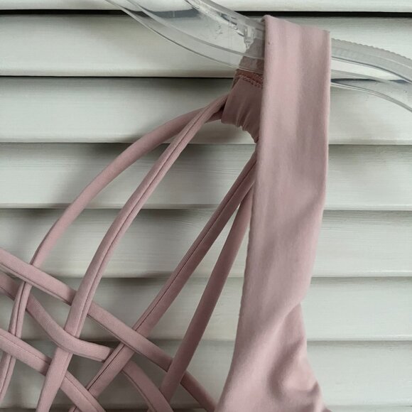 Lululemon Free To Be Bra (Wild) pink size 8 rare - Picture 5 of 9